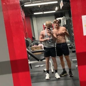 Meet your Posher, Wesley